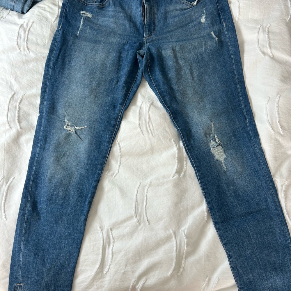 Women's Blue Distressed Jeans